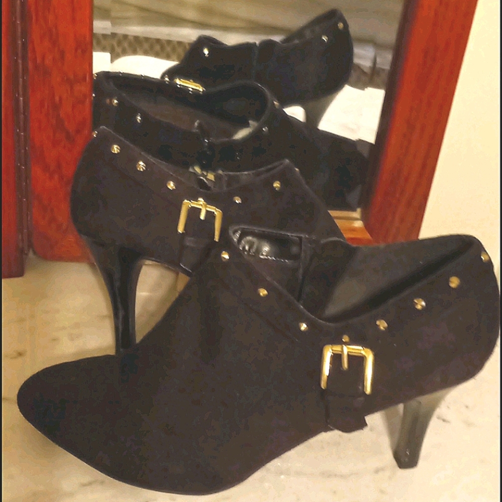 Metaphor black suade gold studs BOOTS